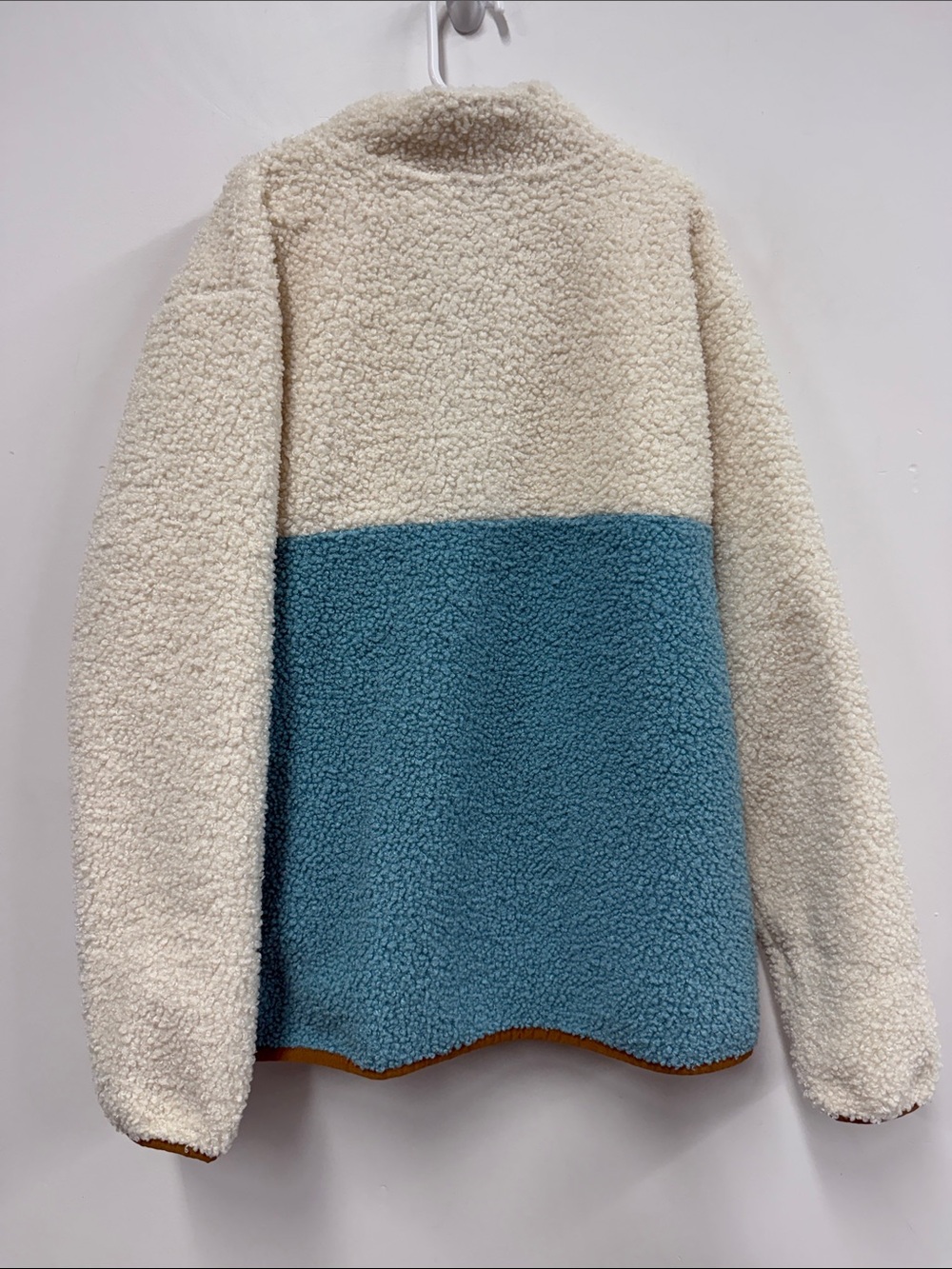 Carhartt Two-Tone Sherpa Pullover - Cream & Blue girls XL - Picture 5 of 5